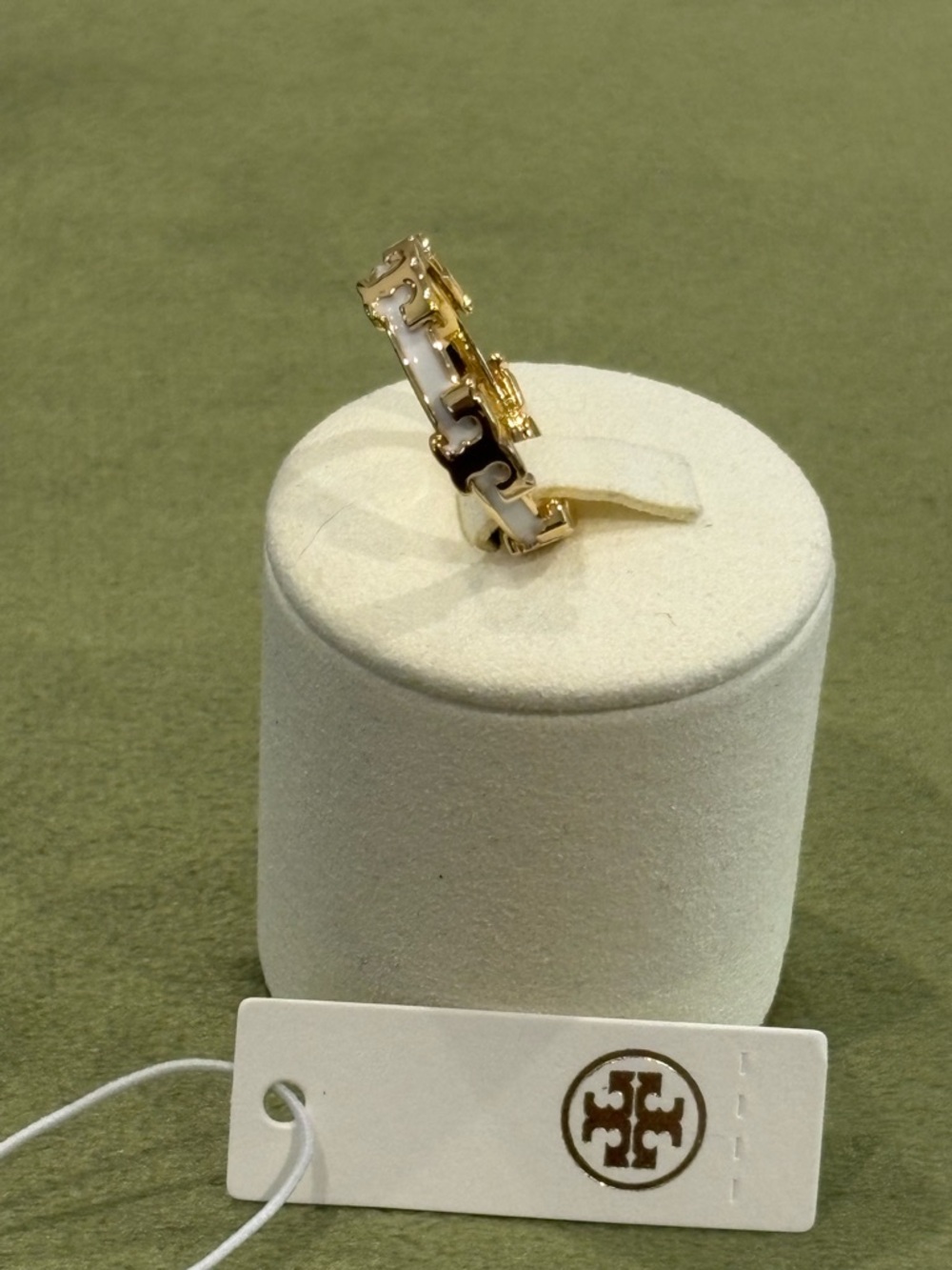 Tory Burch Gold Ring with White Enamel Logo Links - Size 8 - Picture 2 of 3